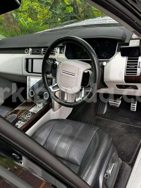 Big with watermark land rover range rover vogue uganda kampala 25457