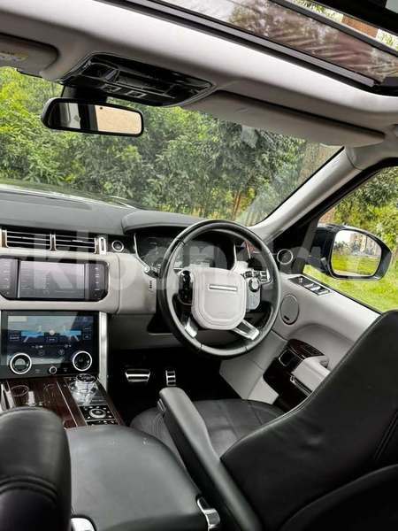 Big with watermark land rover range rover vogue uganda kampala 25457