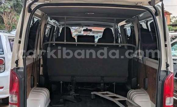 Buy Used Toyota Hiace White Car in Kampala in Uganda Buy Used Toyota Hiace White Car in Kampala in Uganda