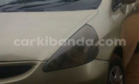Nunua Ilio tumika Honda FIT Nyingine Gari ndani ya Kampala nchini Uganda Nunua Ilio tumika Honda FIT Nyingine Gari ndani ya Kampala nchini Uganda