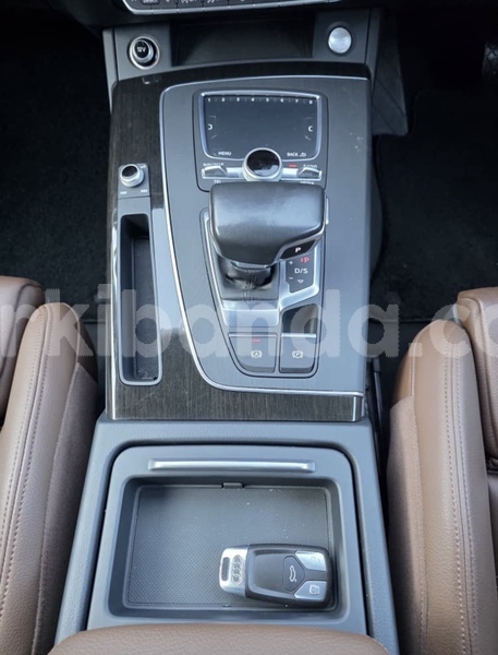 Big with watermark audi q5 uganda kampala 25474