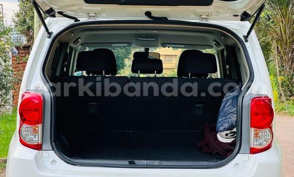 Nunua Ilio tumika Toyota Allex Nyeupe Gari ndani ya Kampala nchini Uganda Nunua Ilio tumika Toyota Allex Nyeupe Gari ndani ya Kampala nchini Uganda