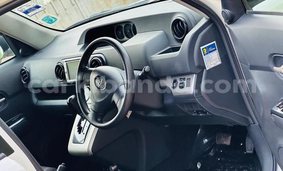 Nunua Ilio tumika Toyota Allex Nyeupe Gari ndani ya Kampala nchini Uganda Nunua Ilio tumika Toyota Allex Nyeupe Gari ndani ya Kampala nchini Uganda
