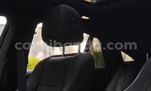 Nunua Mpya Mercedes-Benz C-Classe Nyeusi Gari ndani ya Kalangala nchini Kati Nunua Mpya Mercedes-Benz C-Classe Nyeusi Gari ndani ya Kalangala nchini Kati