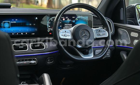Nunua Mpya Mercedes-Benz C-Classe Nyeusi Gari ndani ya Kalangala nchini Kati Nunua Mpya Mercedes-Benz C-Classe Nyeusi Gari ndani ya Kalangala nchini Kati