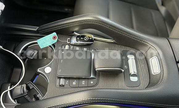 Nunua Mpya Mercedes-Benz C-Classe Nyeusi Gari ndani ya Kalangala nchini Kati Nunua Mpya Mercedes-Benz C-Classe Nyeusi Gari ndani ya Kalangala nchini Kati