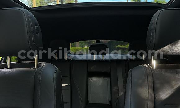 Nunua Mpya Mercedes-Benz C-Classe Nyeusi Gari ndani ya Kalangala nchini Kati Nunua Mpya Mercedes-Benz C-Classe Nyeusi Gari ndani ya Kalangala nchini Kati