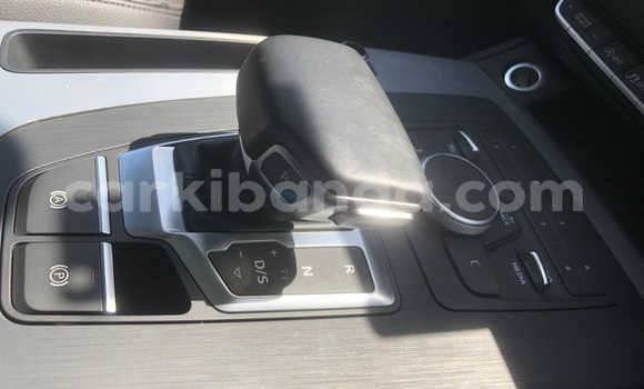 Nunua Mpya Audi Q5 Nyingine Gari ndani ya Kampala nchini Uganda Nunua Mpya Audi Q5 Nyingine Gari ndani ya Kampala nchini Uganda