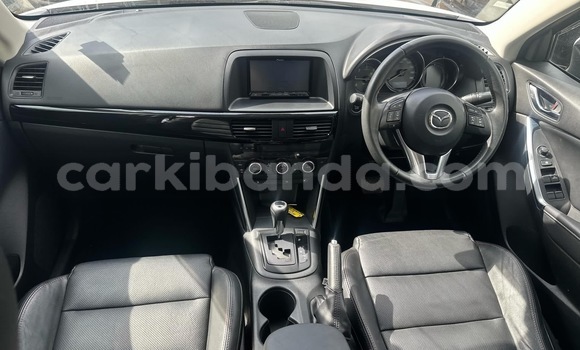 Nunua Mpya Mazda CX-5 Nyeupe Gari ndani ya Kampala nchini Uganda Nunua Mpya Mazda CX-5 Nyeupe Gari ndani ya Kampala nchini Uganda