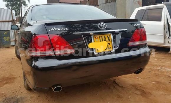 Gura Yakoze Toyota Crown Black Imodoka i Kampala mu Uganda Gura Yakoze Toyota Crown Black Imodoka i Kampala mu Uganda