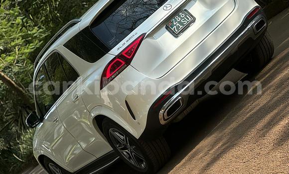 Nunua Mpya Mercedes‒Benz AMG GLE Coupe Nyeupe Gari ndani ya Kampala nchini Uganda Nunua Mpya Mercedes‒Benz AMG GLE Coupe Nyeupe Gari ndani ya Kampala nchini Uganda