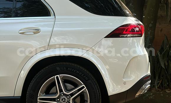 Nunua Mpya Mercedes‒Benz AMG GLE Coupe Nyeupe Gari ndani ya Kampala nchini Uganda Nunua Mpya Mercedes‒Benz AMG GLE Coupe Nyeupe Gari ndani ya Kampala nchini Uganda