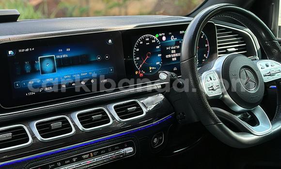 Nunua Mpya Mercedes‒Benz AMG GLE Coupe Nyeupe Gari ndani ya Kampala nchini Uganda Nunua Mpya Mercedes‒Benz AMG GLE Coupe Nyeupe Gari ndani ya Kampala nchini Uganda