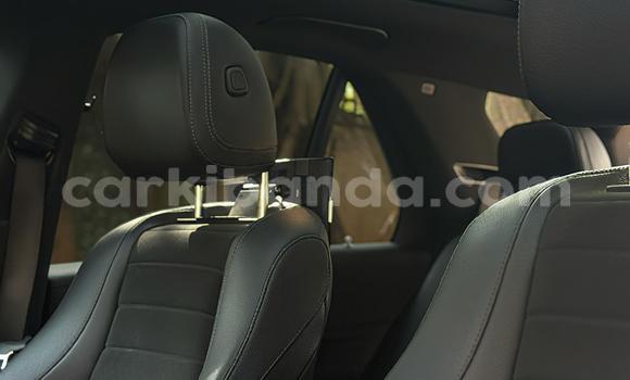 Nunua Mpya Mercedes‒Benz AMG GLE Coupe Nyeupe Gari ndani ya Kampala nchini Uganda Nunua Mpya Mercedes‒Benz AMG GLE Coupe Nyeupe Gari ndani ya Kampala nchini Uganda