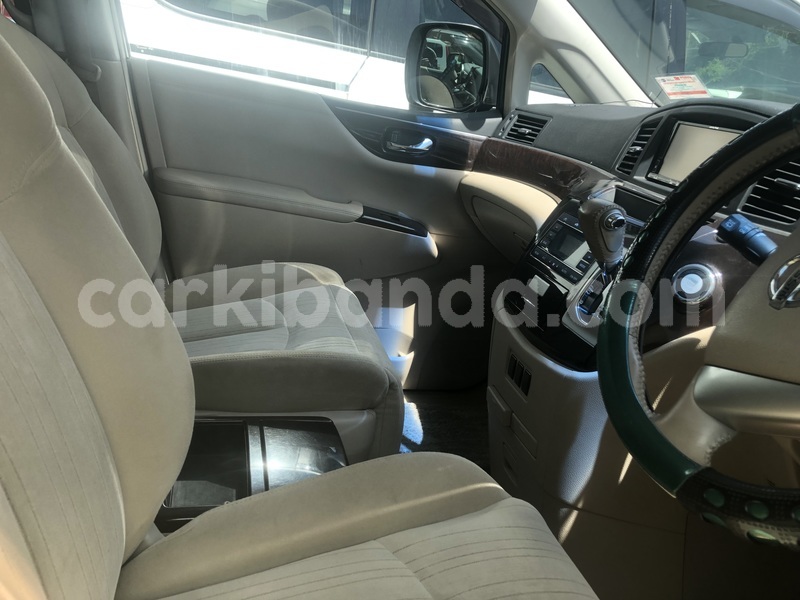 Big with watermark nissan elgrand uganda kampala 25506
