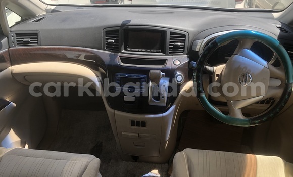 Acheter Neuf Voiture Nissan Elgrand Gris à Kampala, Ouganda Acheter Neuf Voiture Nissan Elgrand Gris à Kampala, Ouganda