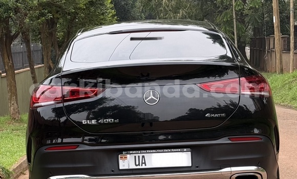 Nunua Mpya Mercedes‒Benz GLE Coupe Nyeusi Gari ndani ya Kampala nchini Uganda Nunua Mpya Mercedes‒Benz GLE Coupe Nyeusi Gari ndani ya Kampala nchini Uganda