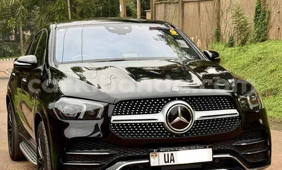 Nunua Mpya Mercedes‒Benz GLE Coupe Nyeusi Gari ndani ya Kampala nchini Uganda Nunua Mpya Mercedes‒Benz GLE Coupe Nyeusi Gari ndani ya Kampala nchini Uganda
