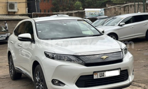 Nunua Mpya Toyota Harrier Nyeupe Gari ndani ya Kampala nchini Uganda Nunua Mpya Toyota Harrier Nyeupe Gari ndani ya Kampala nchini Uganda