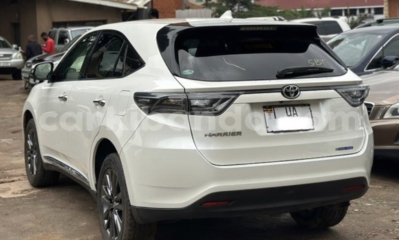 Nunua Mpya Toyota Harrier Nyeupe Gari ndani ya Kampala nchini Uganda Nunua Mpya Toyota Harrier Nyeupe Gari ndani ya Kampala nchini Uganda