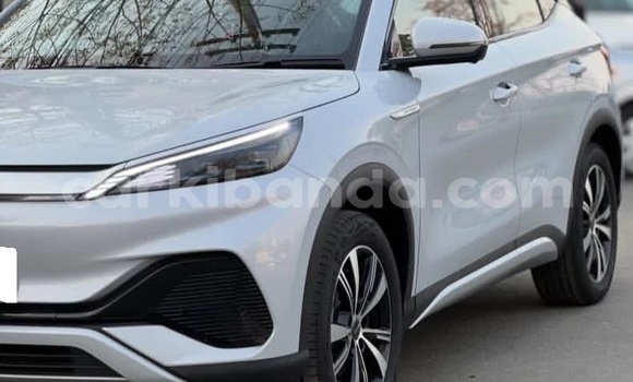 Gura Yakoze BYD Atto3 White Imodoka i Kampala mu Uganda Gura Yakoze BYD Atto3 White Imodoka i Kampala mu Uganda