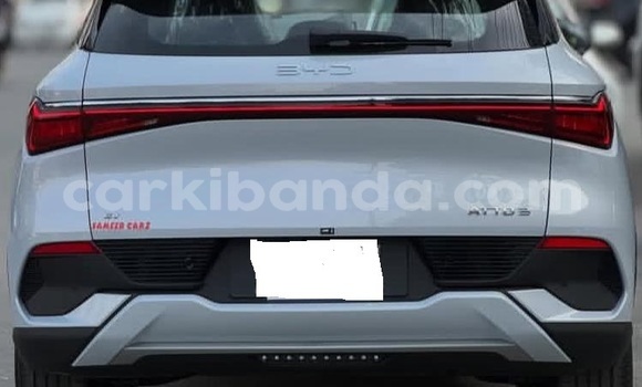 Gura Yakoze BYD Atto3 White Imodoka i Kampala mu Uganda Gura Yakoze BYD Atto3 White Imodoka i Kampala mu Uganda