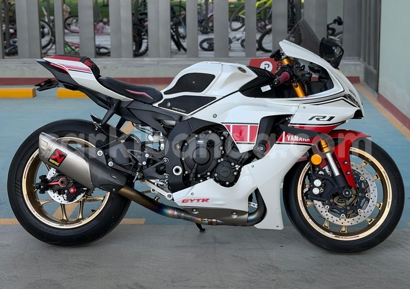 Big with watermark yamaha r1 uganda kampala 25515