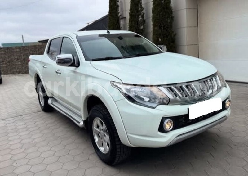 Big with watermark mitsubishi l200 uganda kampala 25516