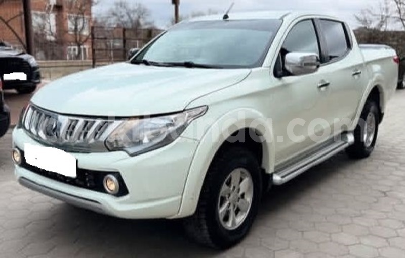 Big with watermark mitsubishi l200 uganda kampala 25516