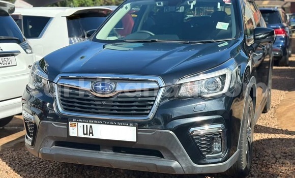 Gura Nshya Subaru Forester Black Imodoka i Kampala mu Uganda Gura Nshya Subaru Forester Black Imodoka i Kampala mu Uganda
