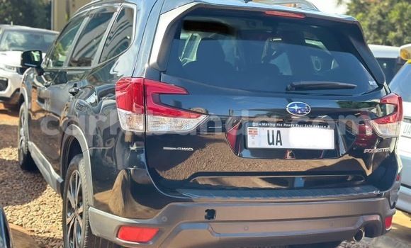 Gura Nshya Subaru Forester Black Imodoka i Kampala mu Uganda Gura Nshya Subaru Forester Black Imodoka i Kampala mu Uganda