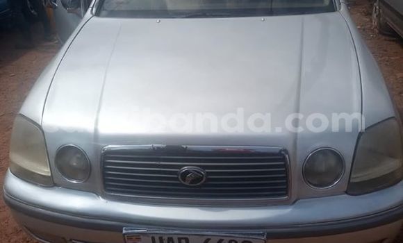Gura Yakoze Toyota Progress Silver Imodoka i Kampala mu Uganda Gura Yakoze Toyota Progress Silver Imodoka i Kampala mu Uganda