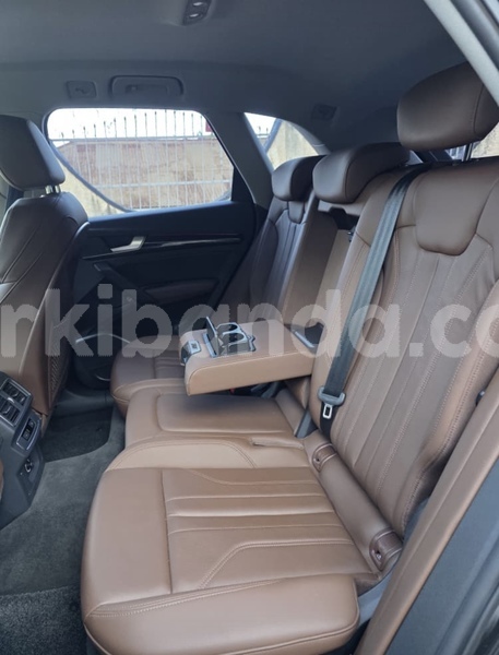 Big with watermark audi q5 uganda kampala 25528