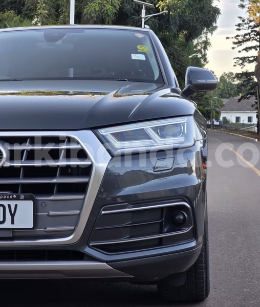 Big with watermark audi q5 uganda kampala 25528