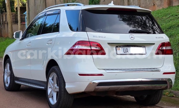 Gura Nshya Mercedes‒Benz M–Class White Imodoka i Kampala mu Uganda Gura Nshya Mercedes‒Benz M–Class White Imodoka i Kampala mu Uganda