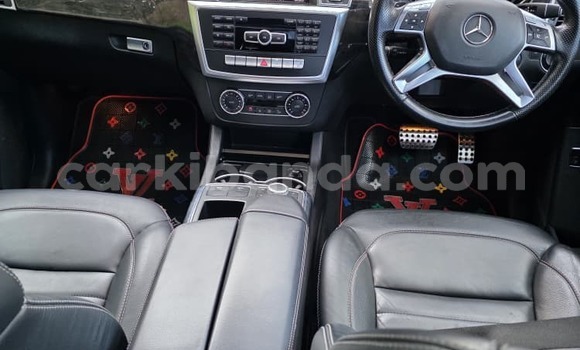 Gura Nshya Mercedes‒Benz M–Class White Imodoka i Kampala mu Uganda Gura Nshya Mercedes‒Benz M–Class White Imodoka i Kampala mu Uganda