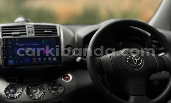 Gura Nshya Toyota Vanguard Black Imodoka i Kampala mu Uganda Gura Nshya Toyota Vanguard Black Imodoka i Kampala mu Uganda