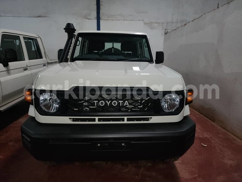 Big with watermark toyota land cruiser uganda kampala 25533