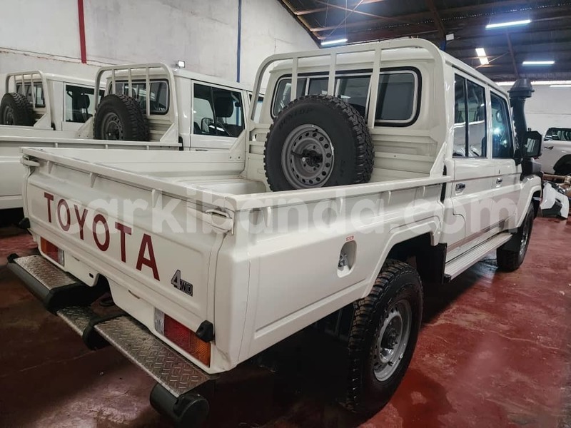 Big with watermark toyota land cruiser uganda kampala 25533