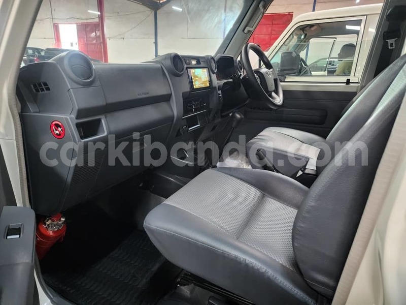 Big with watermark toyota land cruiser uganda kampala 25533