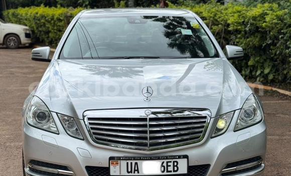 Gura Nshya Mercedes‒Benz E–Class Silver Imodoka i Kampala mu Uganda Gura Nshya Mercedes‒Benz E–Class Silver Imodoka i Kampala mu Uganda
