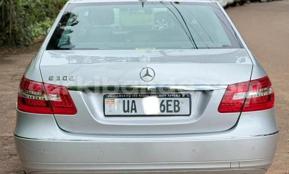 Gura Nshya Mercedes‒Benz E–Class Silver Imodoka i Kampala mu Uganda Gura Nshya Mercedes‒Benz E–Class Silver Imodoka i Kampala mu Uganda