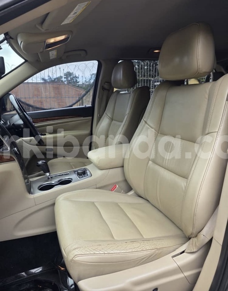 Big with watermark jeep grand cherokee uganda kampala 25535