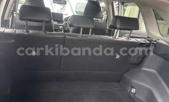 Nunua Mpya Toyota RAV4 Nyeupe Gari ndani ya Kampala nchini Uganda Nunua Mpya Toyota RAV4 Nyeupe Gari ndani ya Kampala nchini Uganda