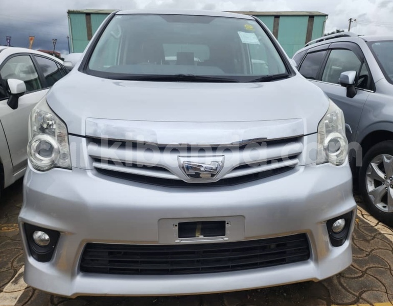 Big with watermark toyota noah uganda kampala 25541