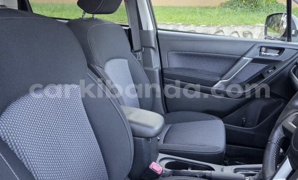 Nunua Mpya Subaru Forester Nyeusi Gari ndani ya Kampala nchini Uganda Nunua Mpya Subaru Forester Nyeusi Gari ndani ya Kampala nchini Uganda