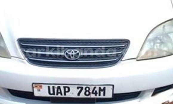 Gura Yakoze Toyota Nadia White Imodoka i Kampala mu Uganda Gura Yakoze Toyota Nadia White Imodoka i Kampala mu Uganda