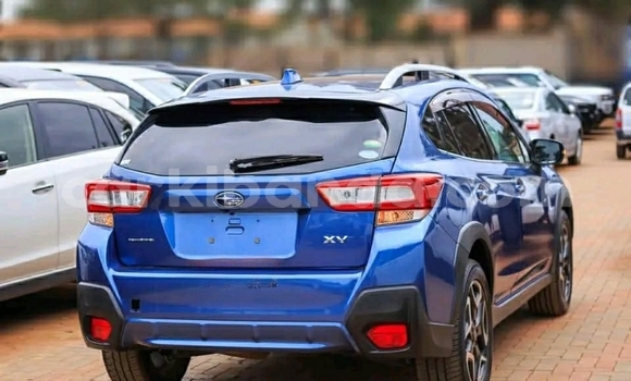 Nunua Ilio tumika Subaru XV Fedha Gari ndani ya Kampala nchini Uganda Nunua Ilio tumika Subaru XV Fedha Gari ndani ya Kampala nchini Uganda