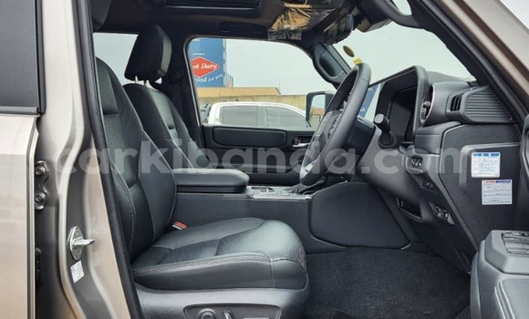 Nunua Mpya Toyota Land Cruiser Nyingine Gari ndani ya Kampala nchini Uganda Nunua Mpya Toyota Land Cruiser Nyingine Gari ndani ya Kampala nchini Uganda