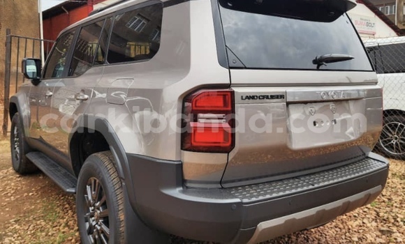 Nunua Mpya Toyota Land Cruiser Nyingine Gari ndani ya Kampala nchini Uganda Nunua Mpya Toyota Land Cruiser Nyingine Gari ndani ya Kampala nchini Uganda